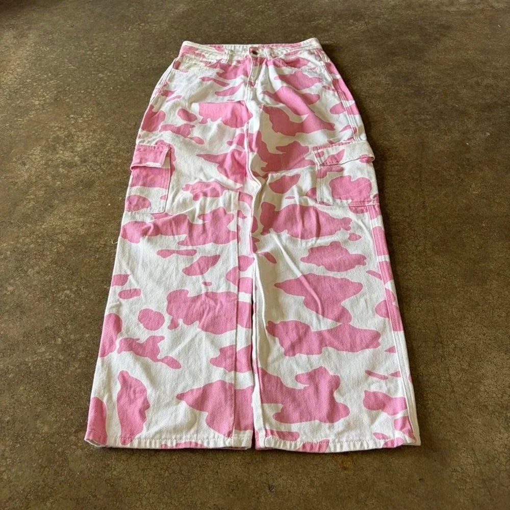 2000s baggy pink camo cargo pants